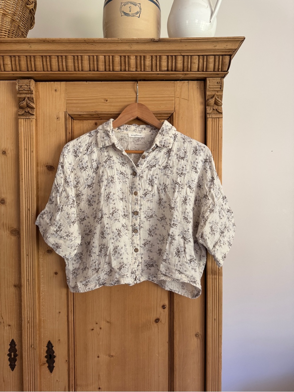 Neuflora Cotton Gauze Cream Floral Button-Up Crop Top